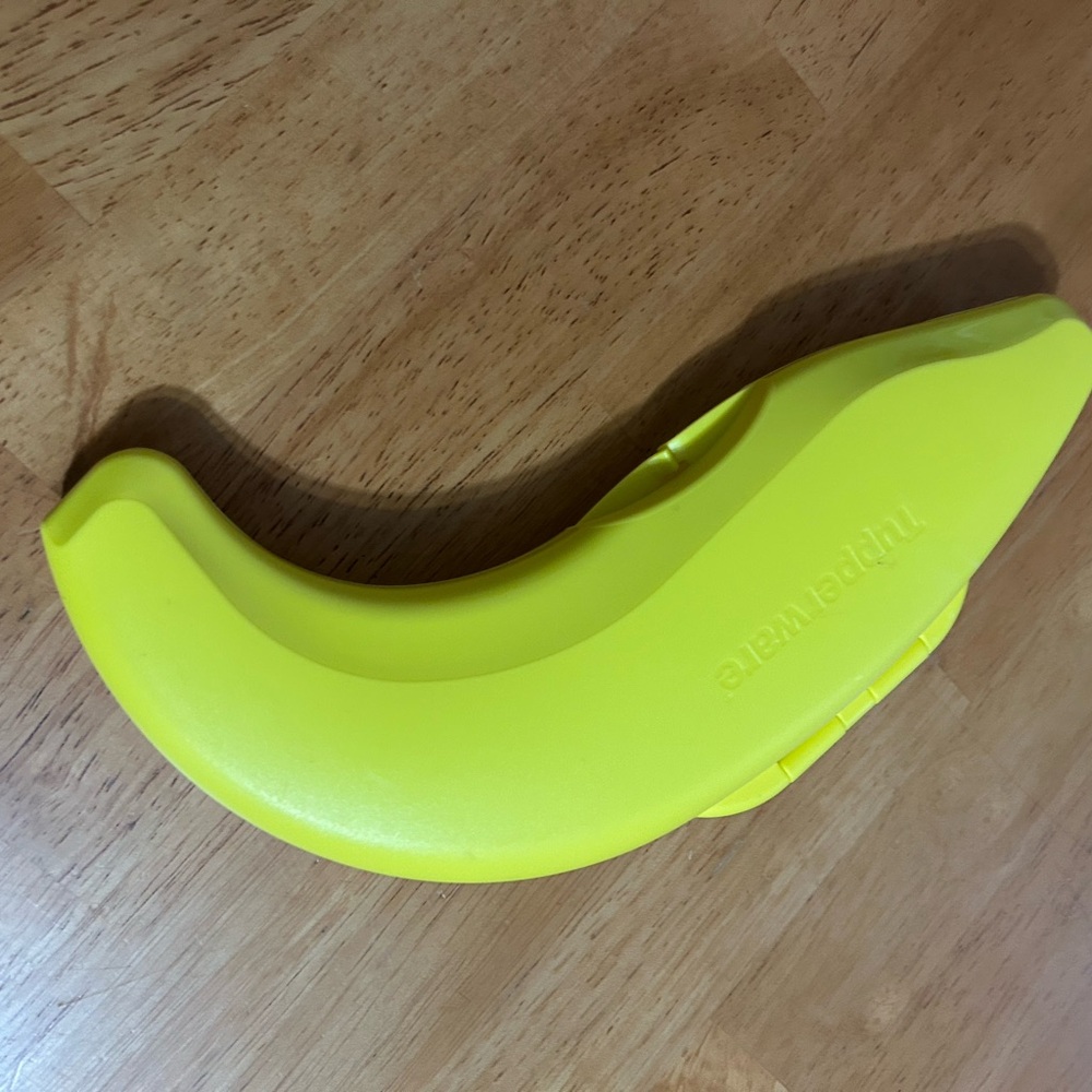 Tupperware Banana-Shaped Case